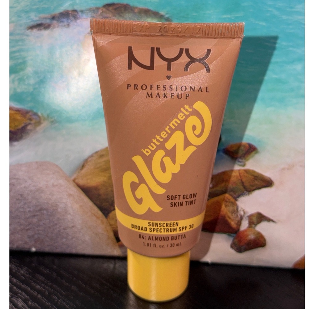 NYX Buttermelt Glaze Soft Glow Skin Tint SPF 30 Almond Butta 04 1.01oz New
